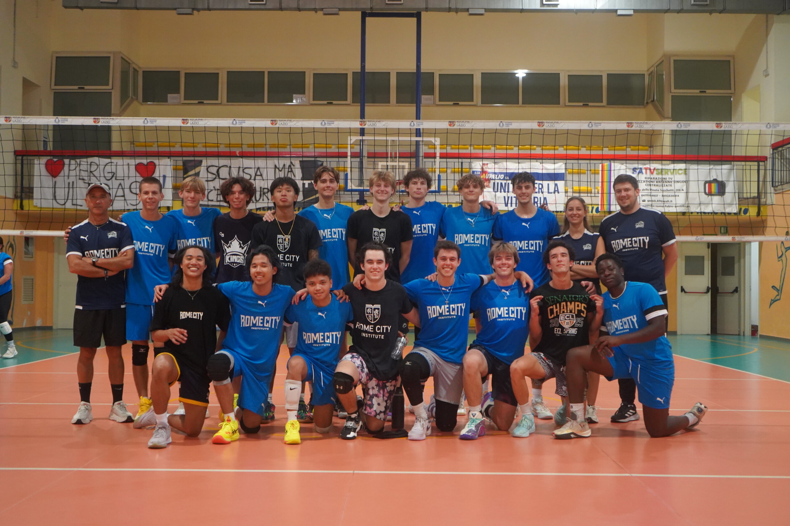 Rome City Institute volleyball team photo on the court