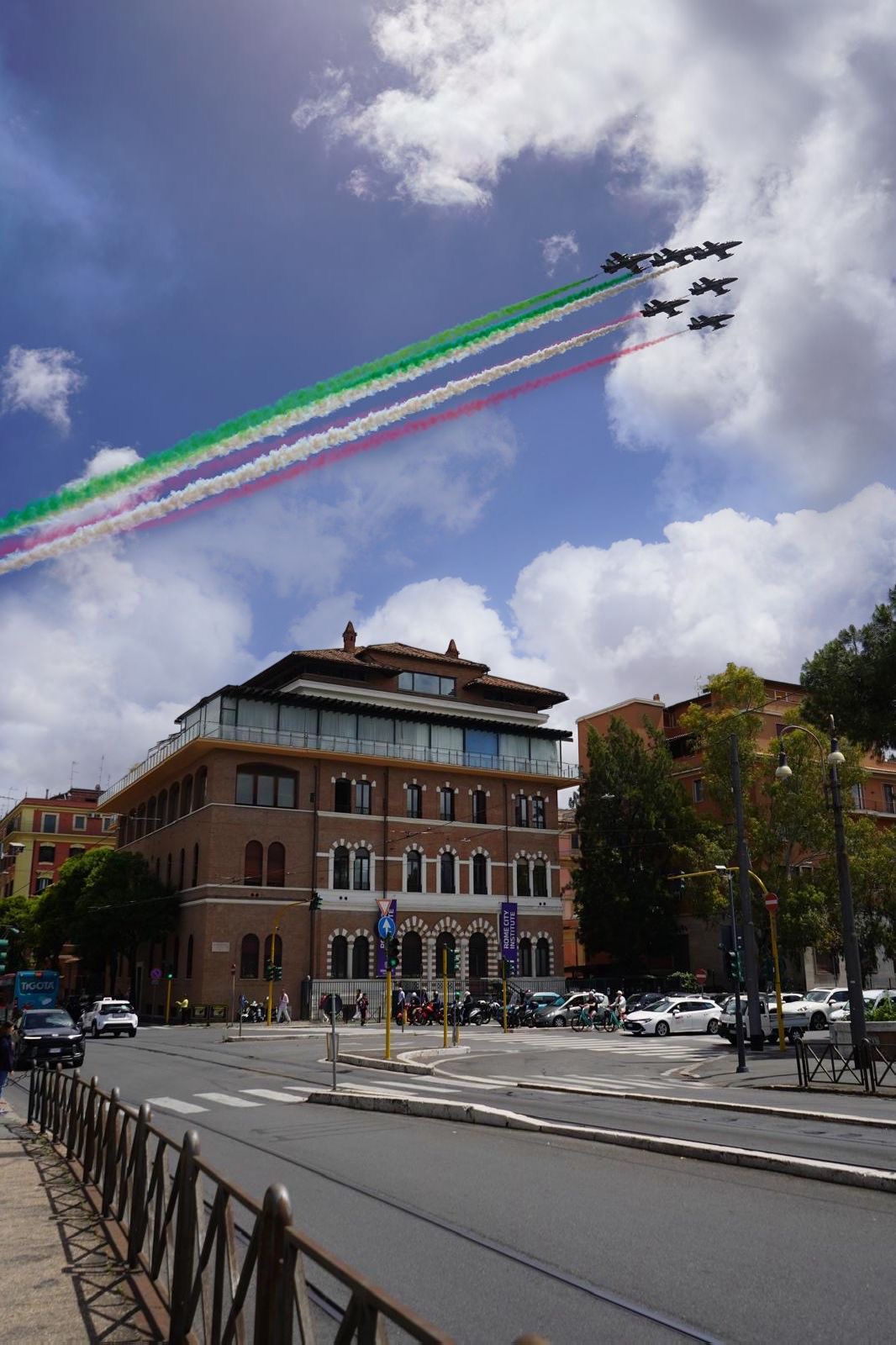 Frecce Tricolori flying over Rome City Institute's campus