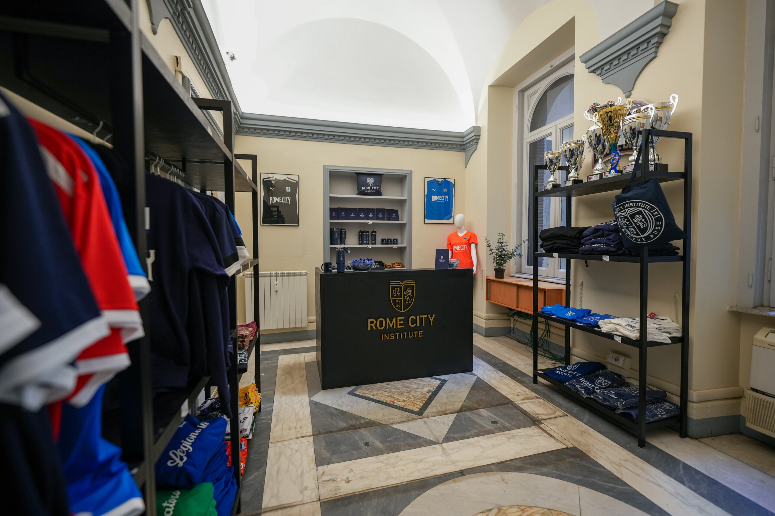 Rome City Shop at Villa Caproni