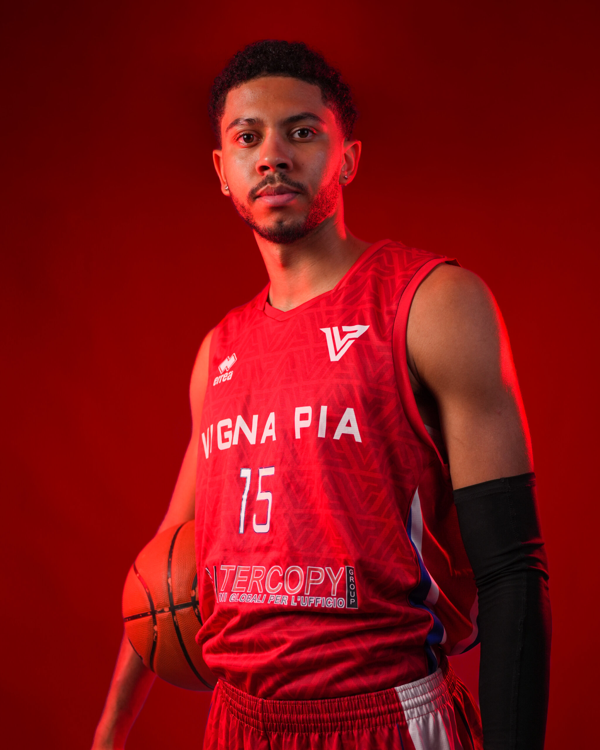 Will Bishop, signed with Vigna Pia